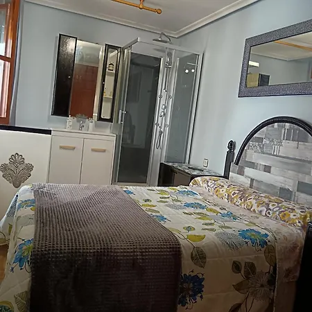 Privatunterkunft Hospedajes Oviedo *